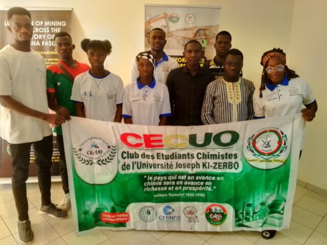 Le Club des Etudiants Chimistes présente son nouveau bureau à la Chambre des Mines